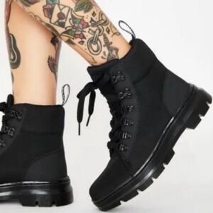 Dr. Martens Combs Black Combst Boots EUC